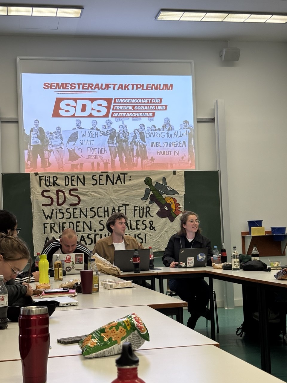 1792072558832-5287b259df-Semesterauftaktplenum-26-27_Moderation.jpg